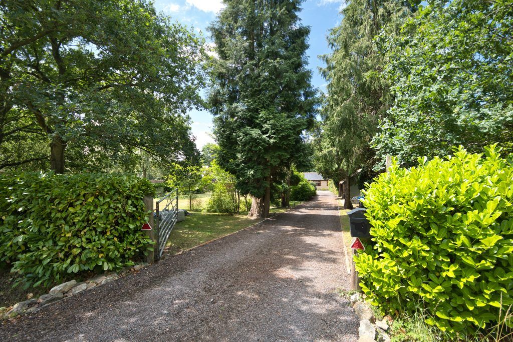 Property photo 2 of 37