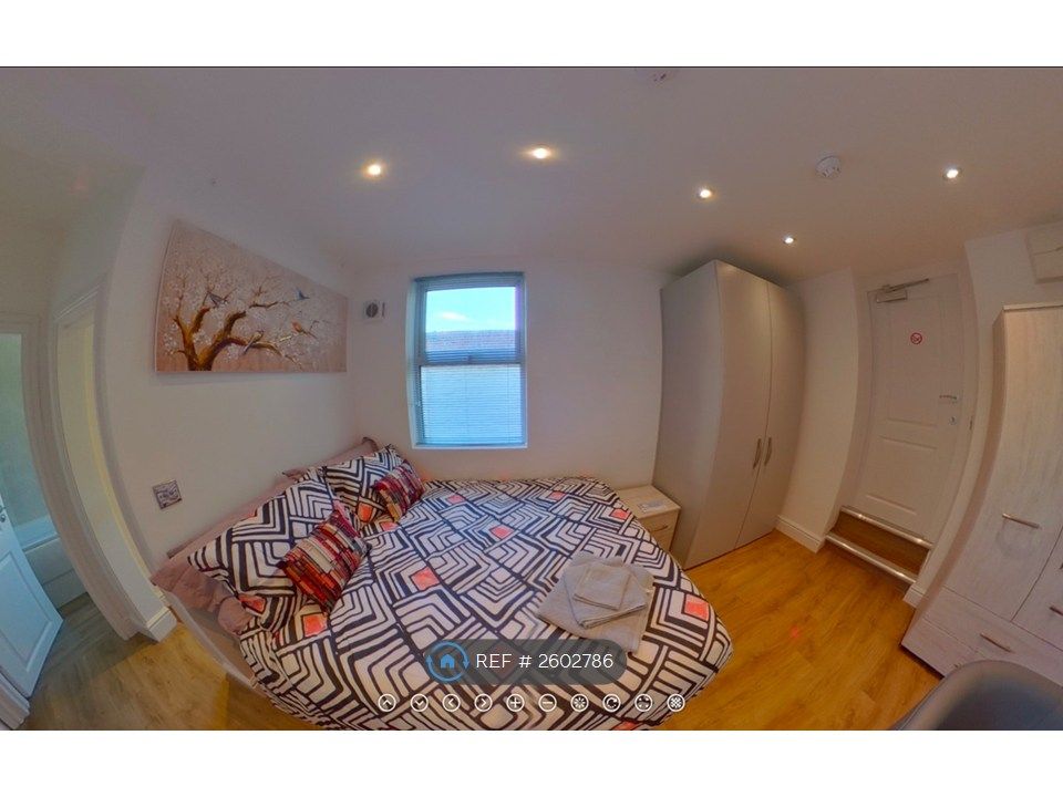 Property photo 1 of 9 Studio c Available