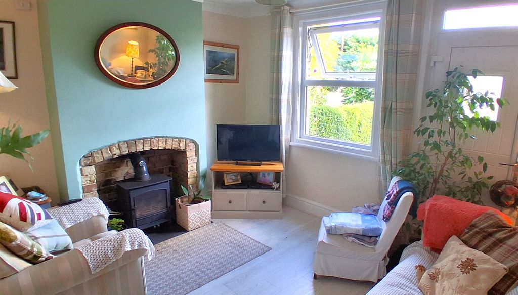 Property photo 2 of 8