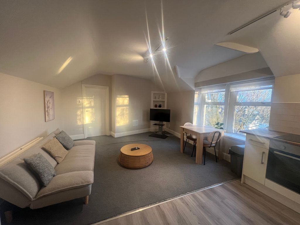 Property photo 3 of 6 Image