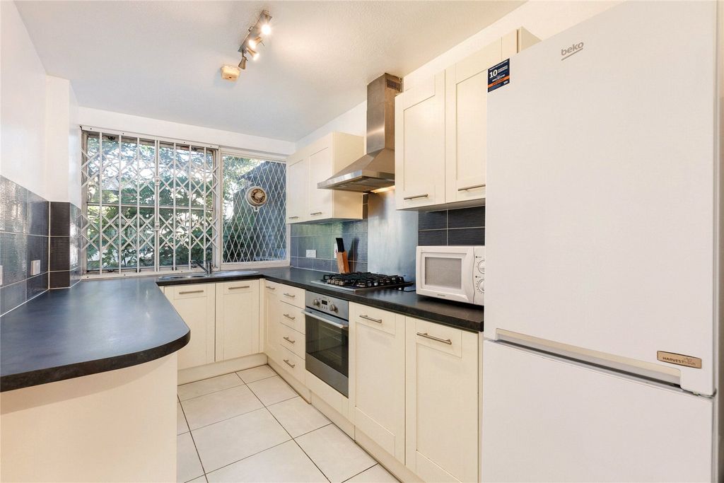 Property photo 3 of 13 Kitchen