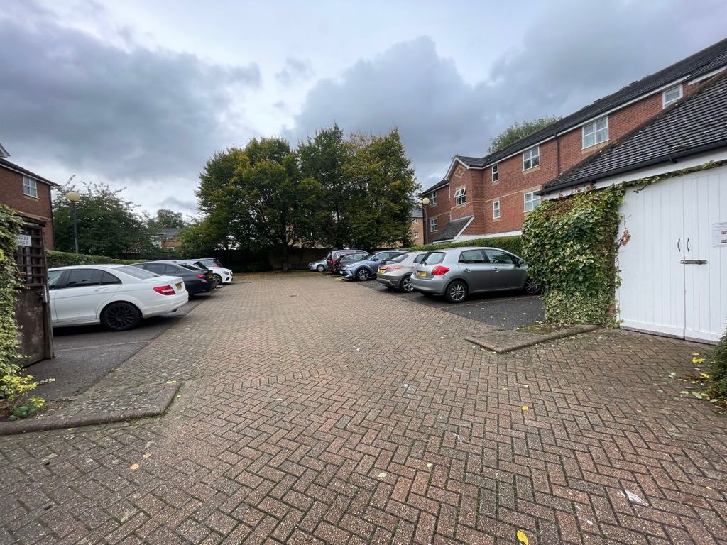 Property photo 2 of 12