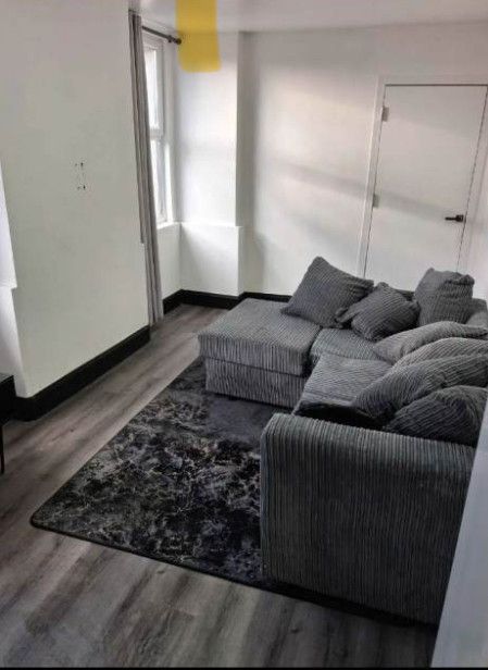 Property photo 3 of 12