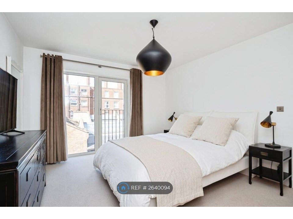 Property photo 2 of 14 Main Bedroom