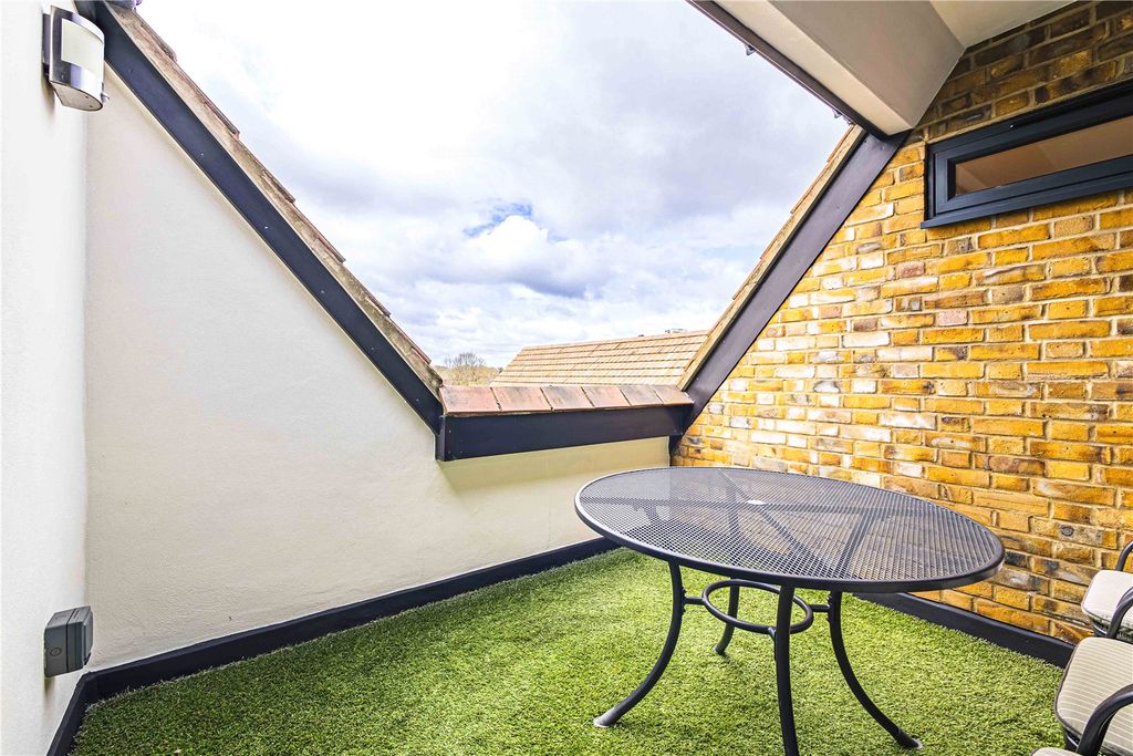 Property photo 2 of 23 Picture No. 02