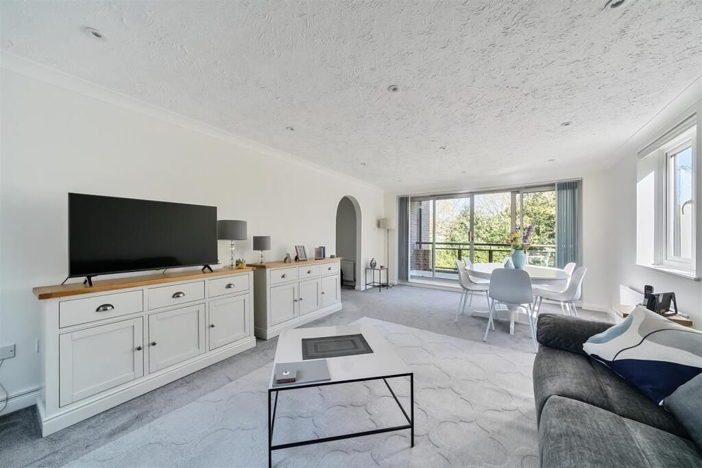 Property photo 3 of 12 Image