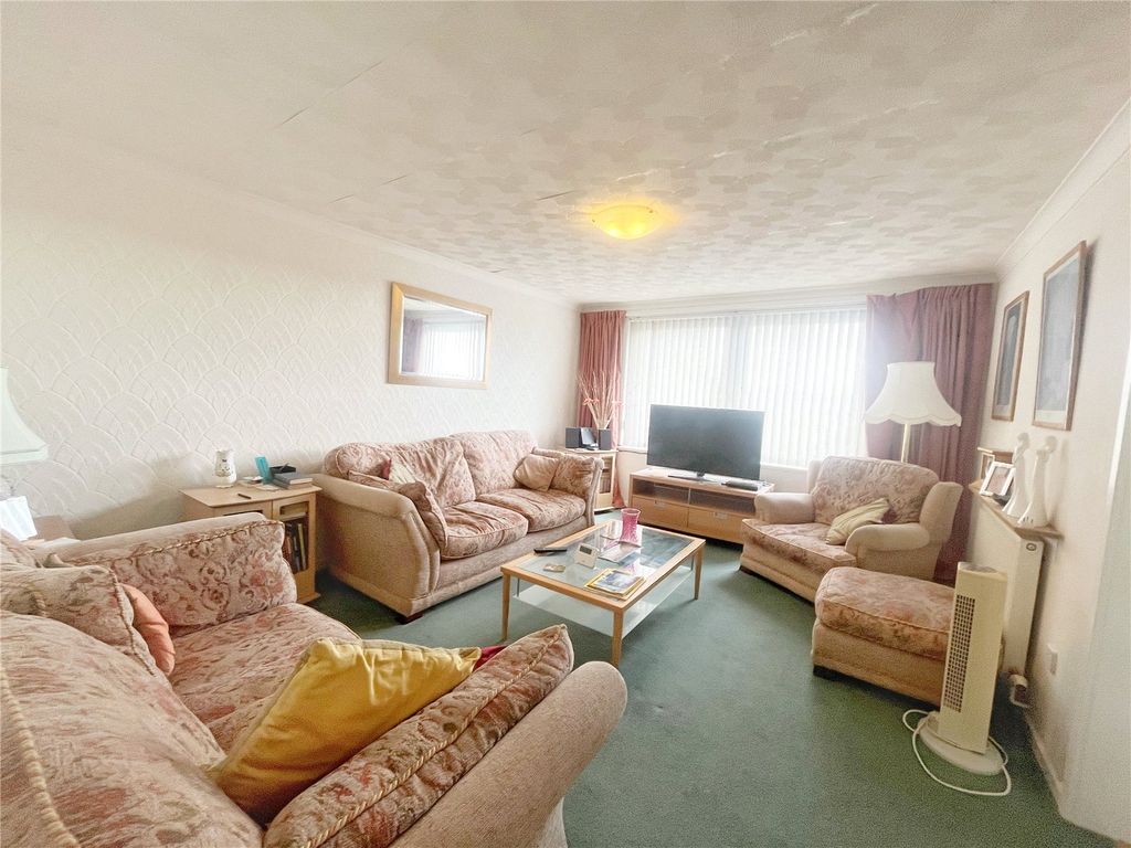 Property photo 2 of 9 Picture No. 10