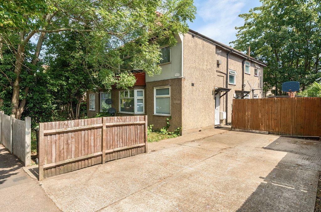 Property photo 1 of 12 Exterior