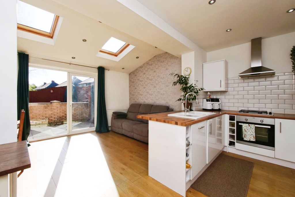 Property photo 2 of 17 Photo #2