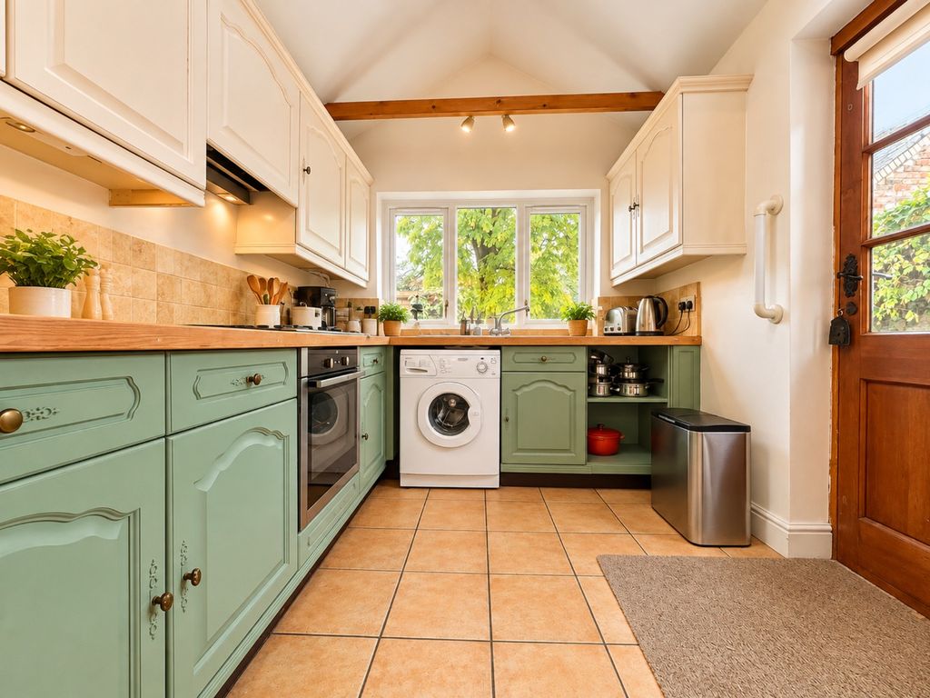 Property photo 3 of 27