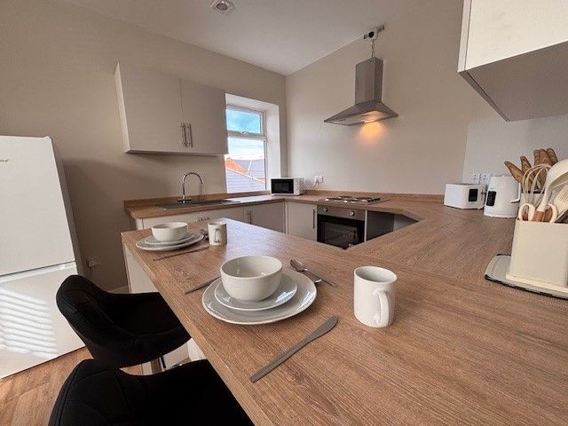 Property photo 3 of 6 Kitchen 2