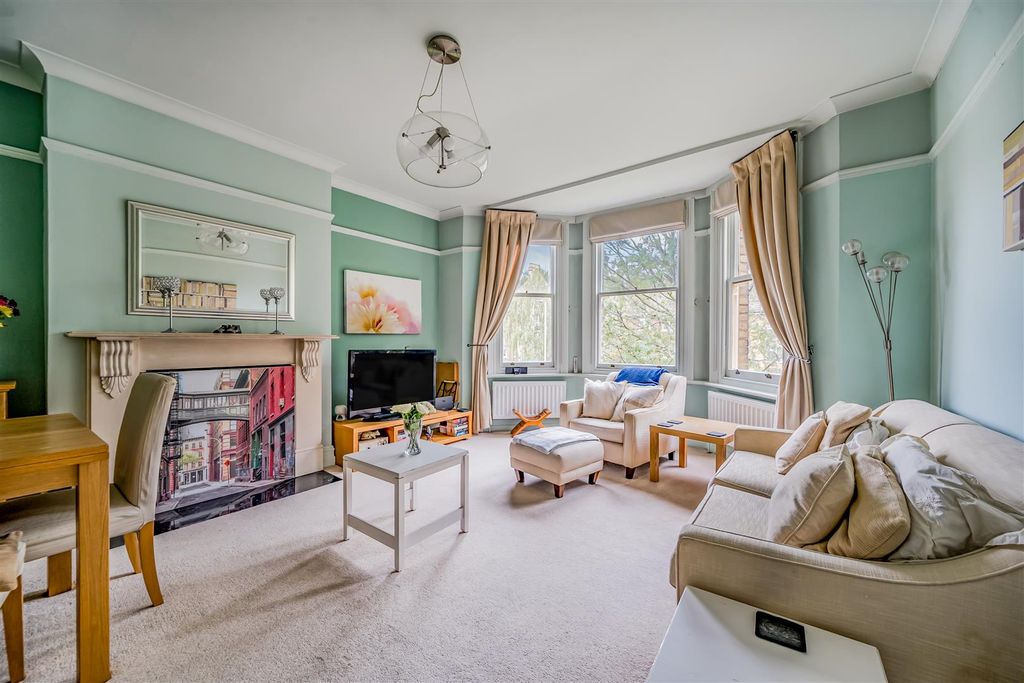 Property photo 2 of 12 1363894-18-68F0Bb5c1A2A9.Jpg