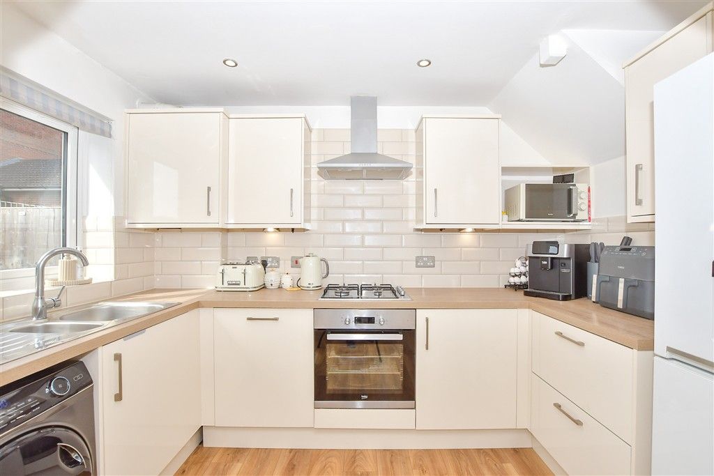 Property photo 3 of 13 Kitchen