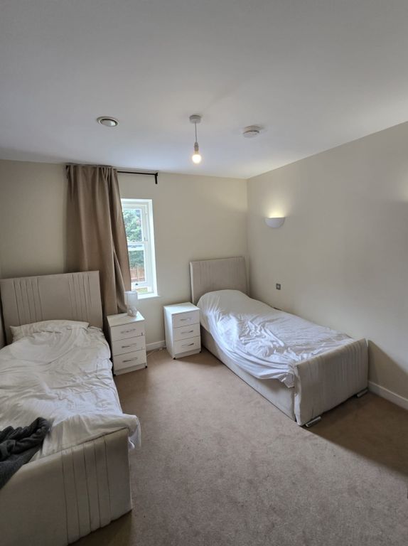 Property photo 3 of 7 Gallery