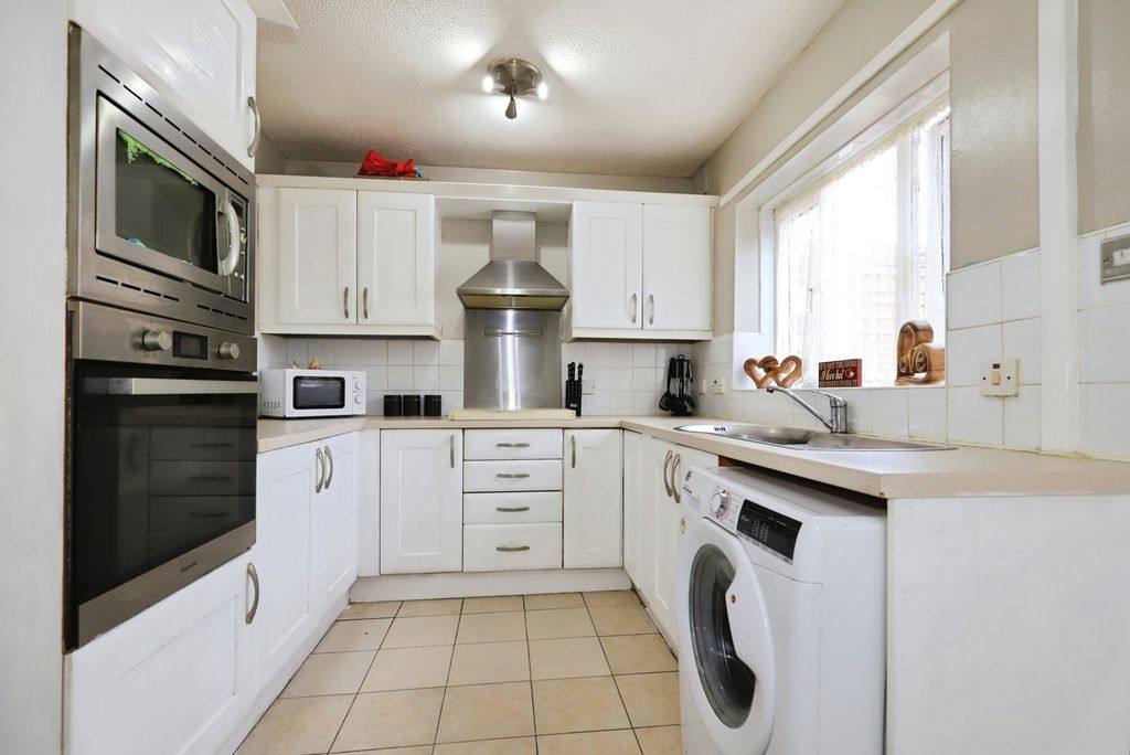 Property photo 2 of 20 Pbox-Img.Jpg