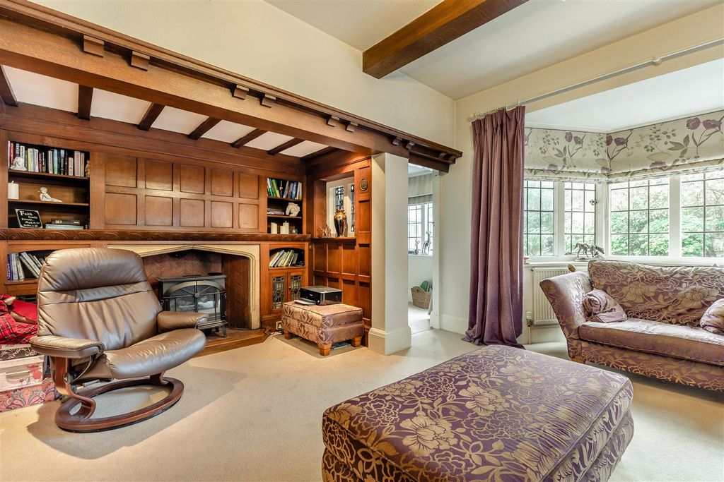 Property photo 3 of 19 8672005-Interior24.Jpg