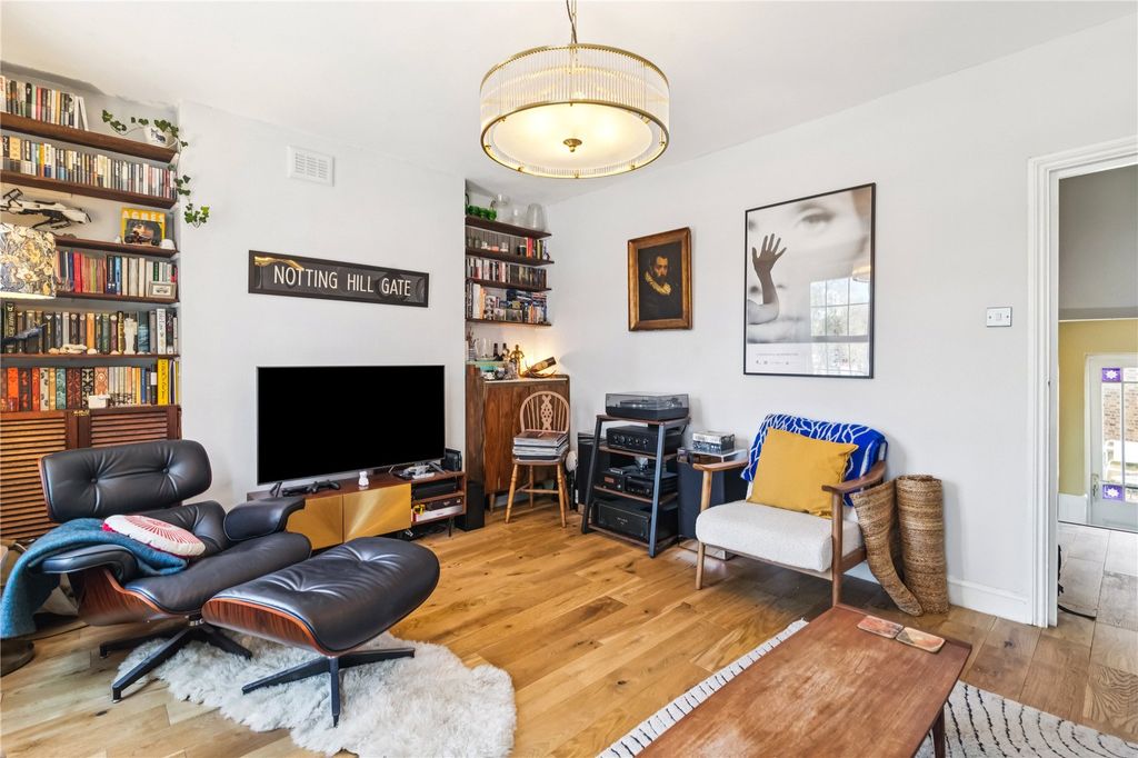 Property photo 2 of 16 Picture No. 02