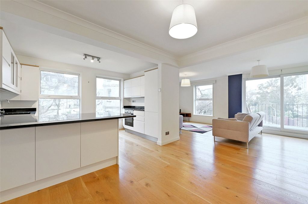 Property photo 2 of 5 Picture No. 04