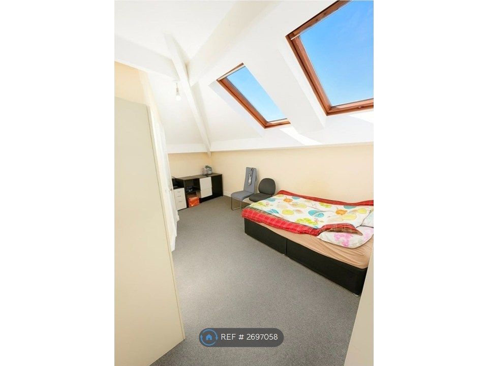 Property photo 2 of 5