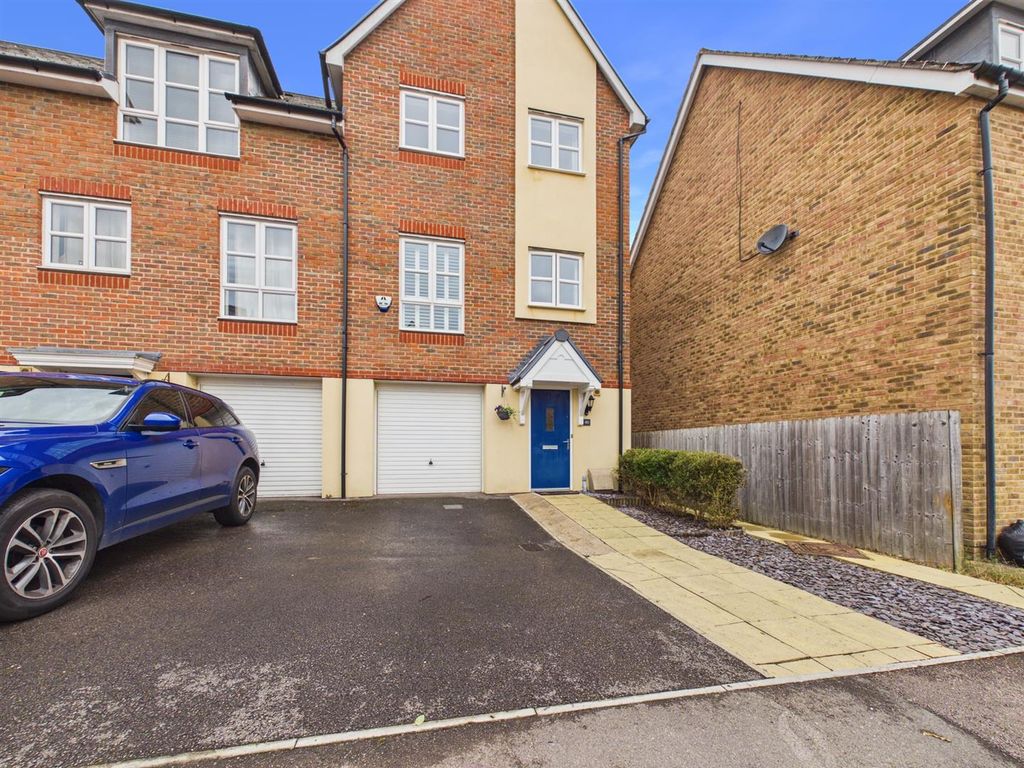 Property photo 1 of 14 Cam02435G0-Pr0298-Still001.Jpg
