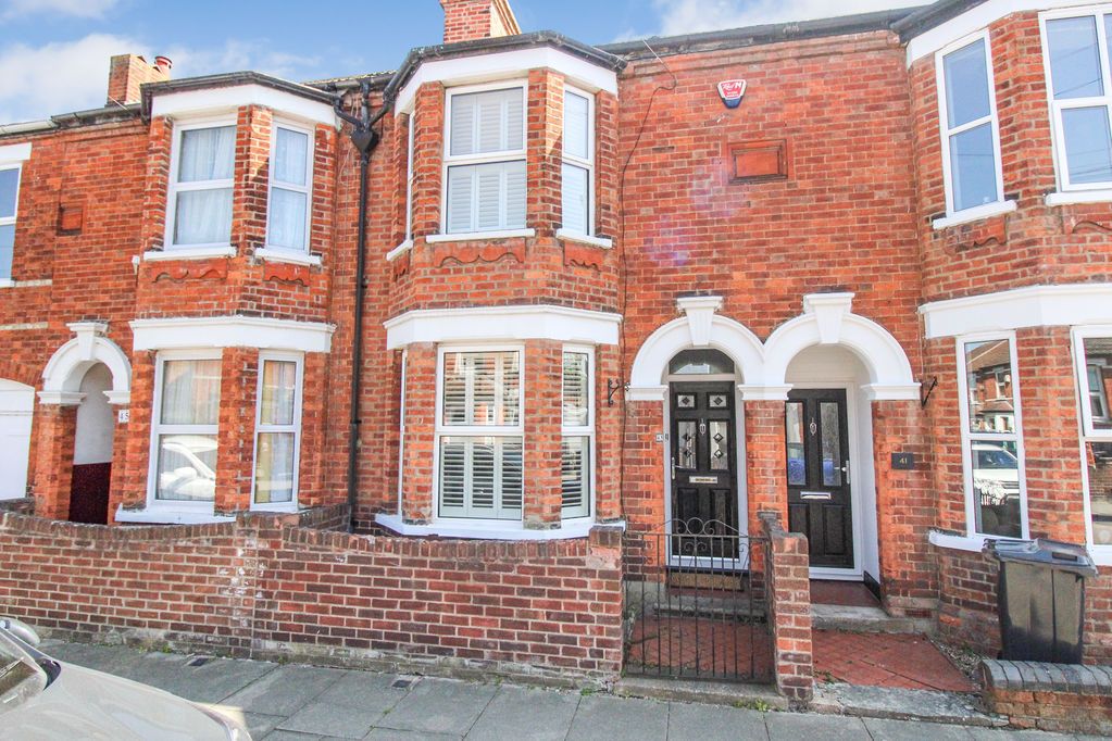 Property photo 1 of 11 Front