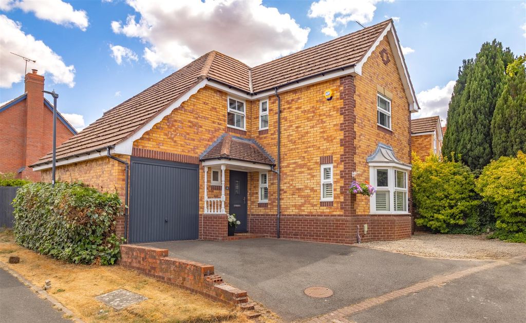 Property photo 1 of 33