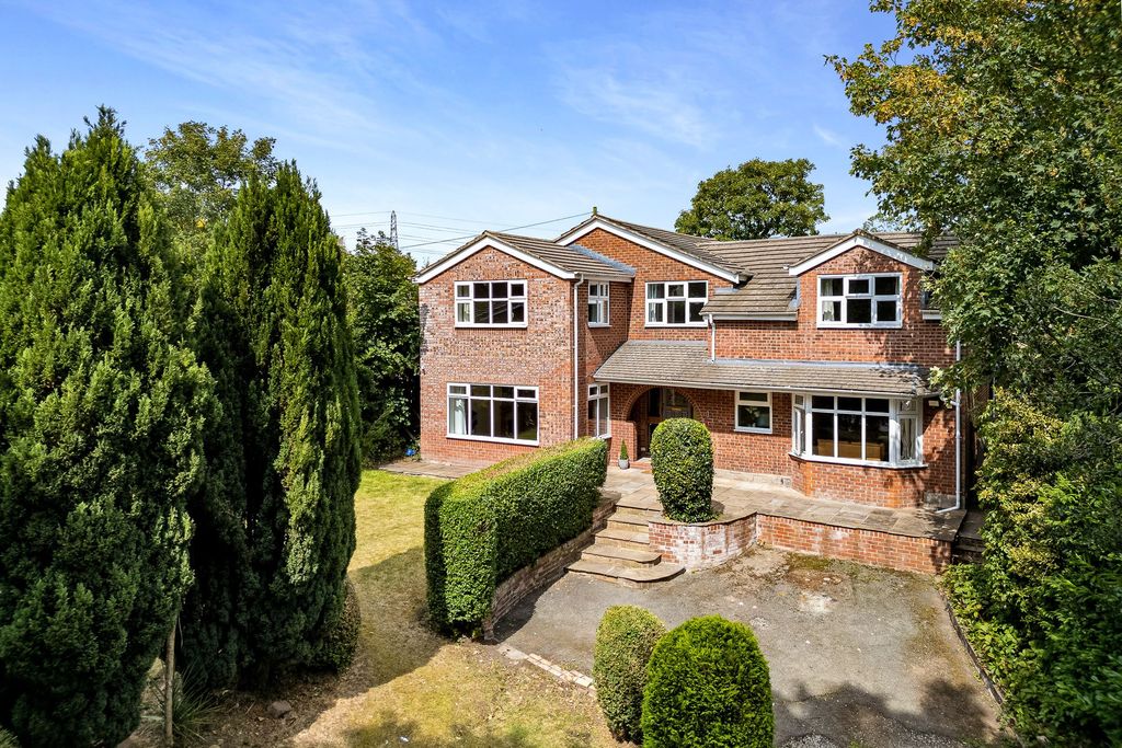 Property photo 2 of 39