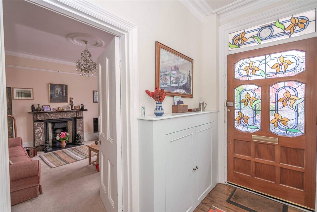 Property photo 3 of 40 Entrance Hall B