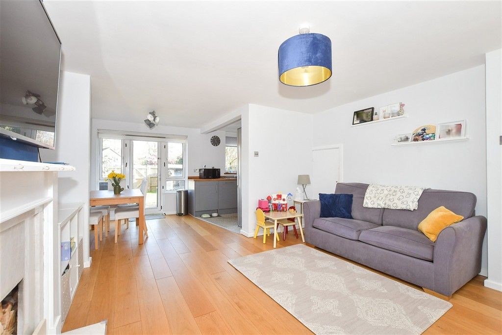 Property photo 1 of 14 Lounge,