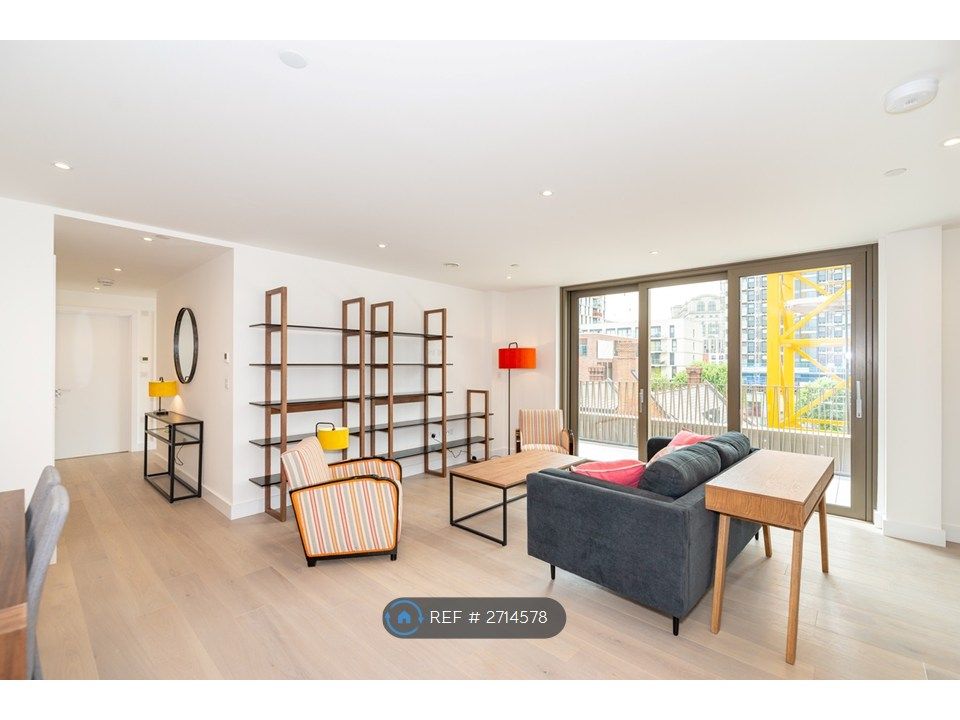 Property photo 1 of 9 Living