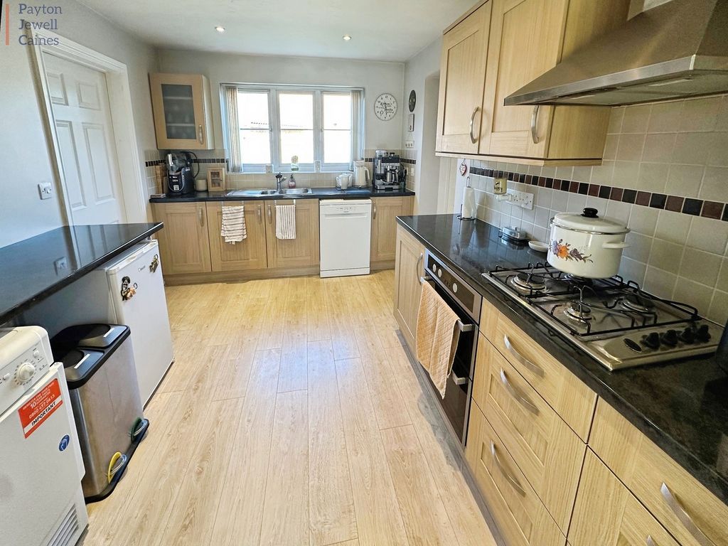 Property photo 3 of 17 Not Specified