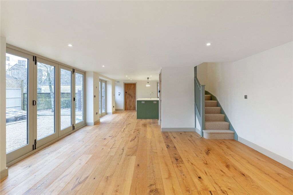 Property photo 3 of 19 Picture No. 13