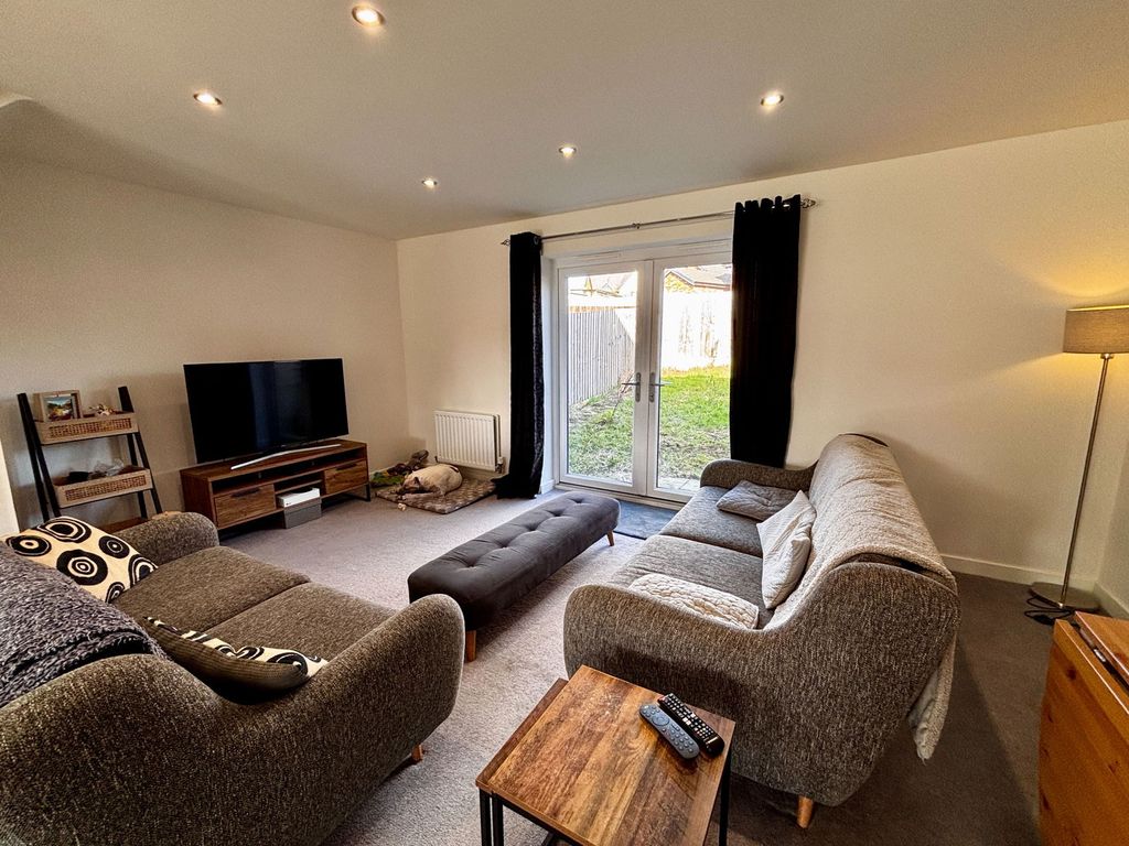 Property photo 3 of 15