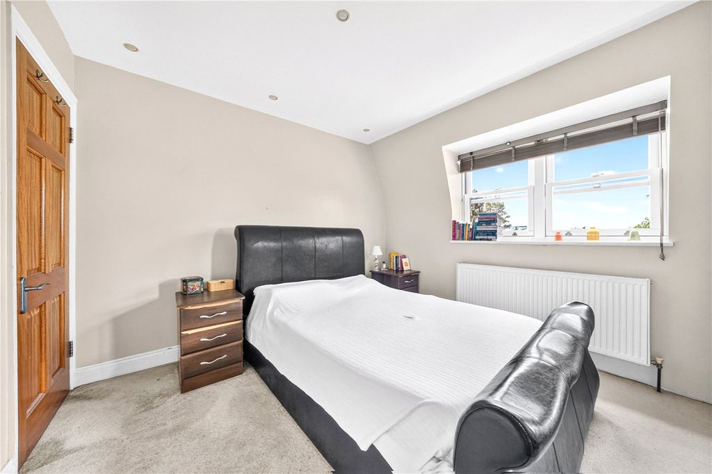 Property photo 3 of 11 Picture No. 11