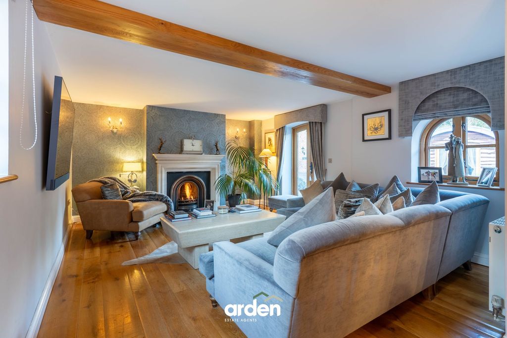 Property photo 2 of 23