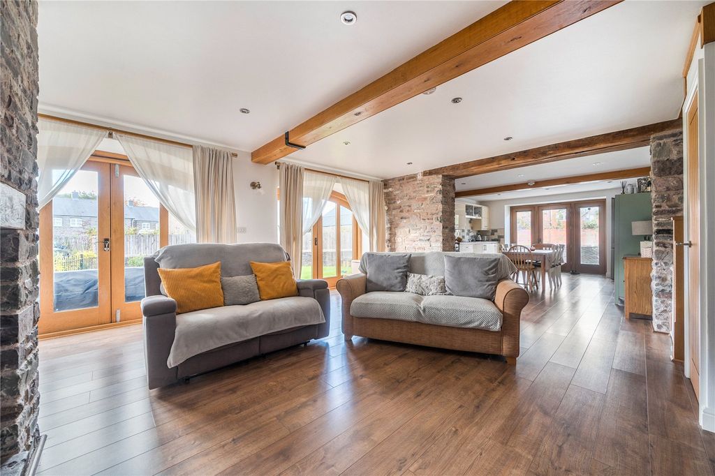 Property photo 2 of 22 Picture No. 27