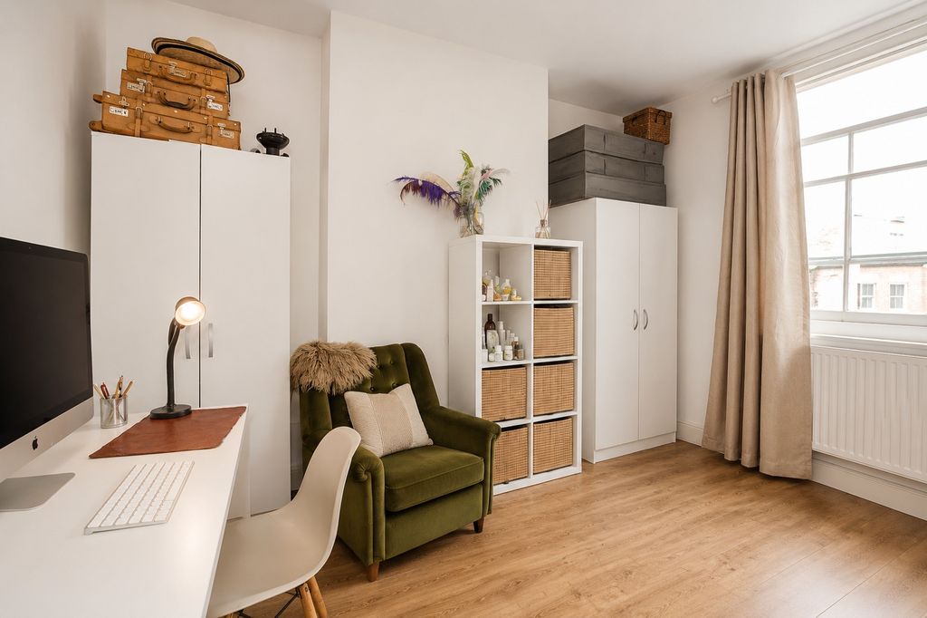 Property photo 2 of 8 3090602