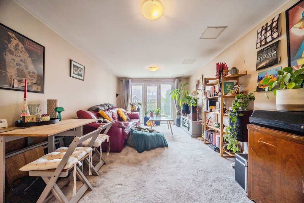 Property photo 2 of 16 Pbox-Img.Jpg