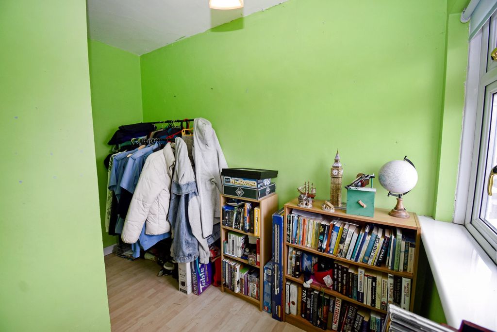 Additional image 12 of 2 bed terraced house for saleStanhope Road, Near Burnham, Berkshire SL1
