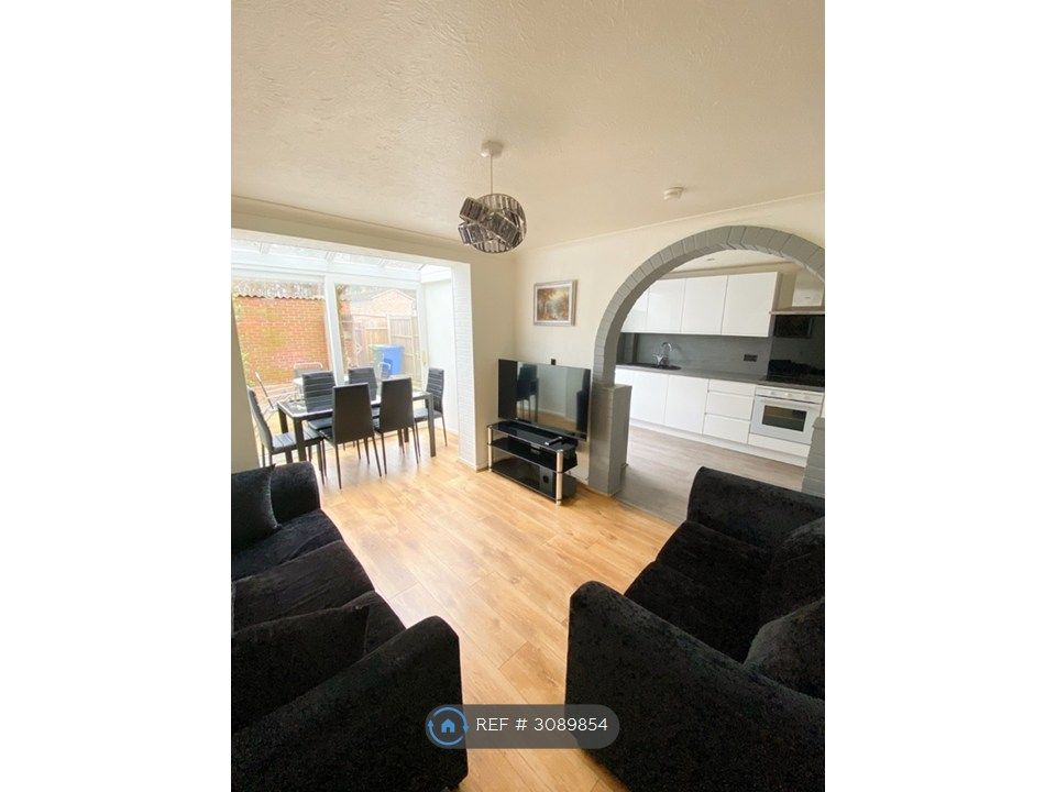 Property photo 2 of 15