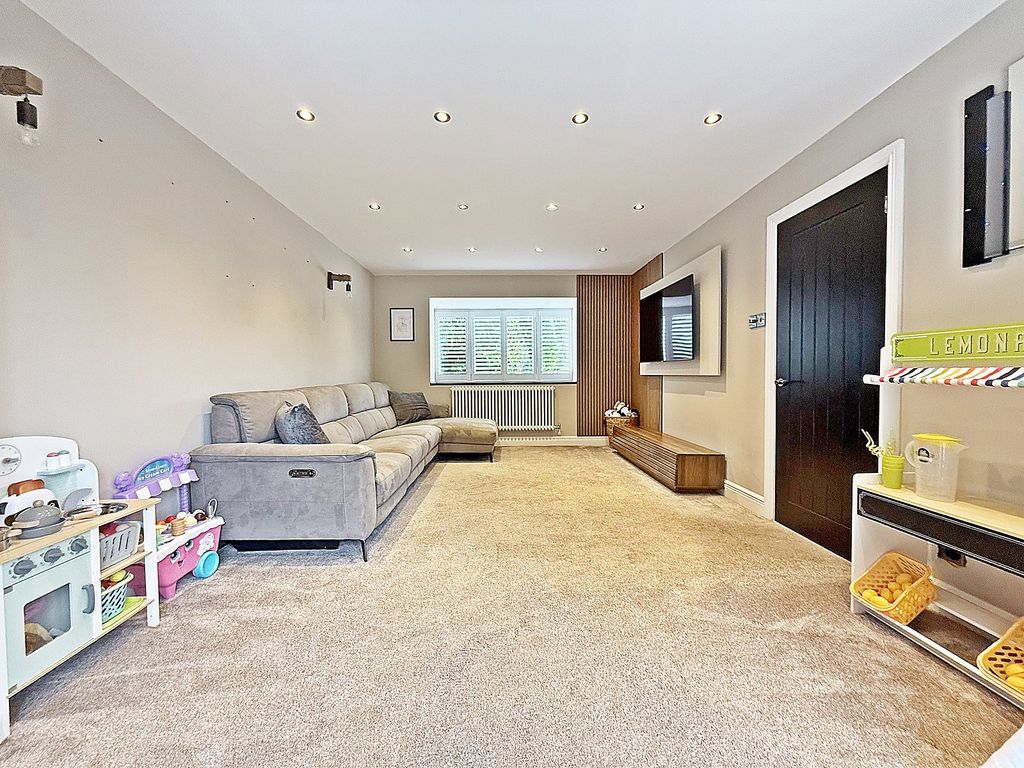 Property photo 3 of 30 Open Plan Family Room-Dining Area.