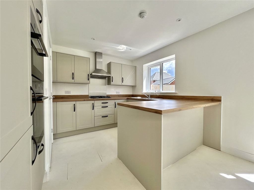 Property photo 2 of 17 Picture No. 06