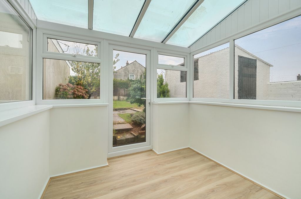 Property photo 3 of 23 1381483-14-69147c...