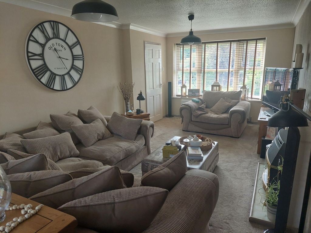 Property photo 2 of 11 Img_3404
