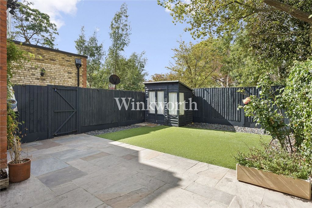 Property photo 2 of 14 Picture No. 23