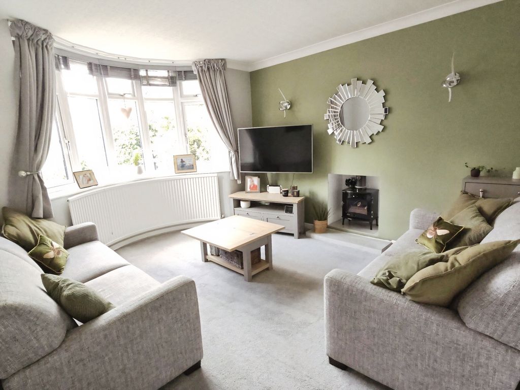 Property photo 2 of 28 222