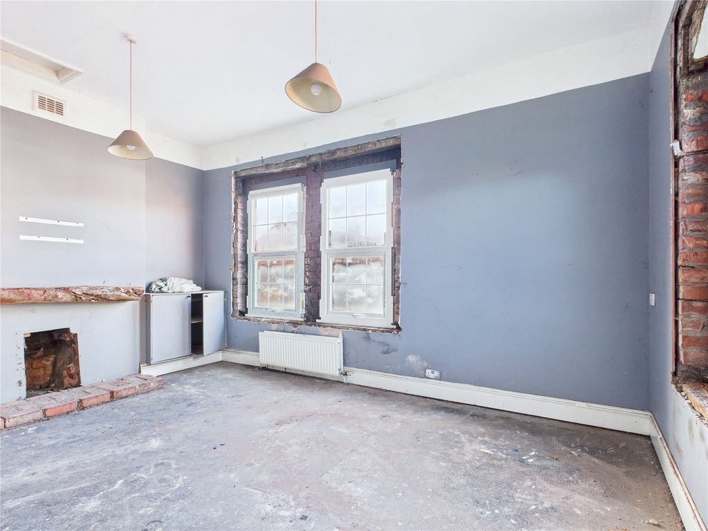 Property photo 3 of 16 Picture No. 41