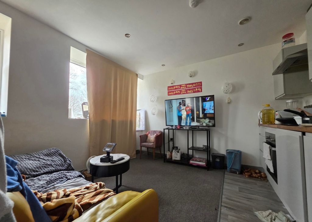 Property photo 1 of 4