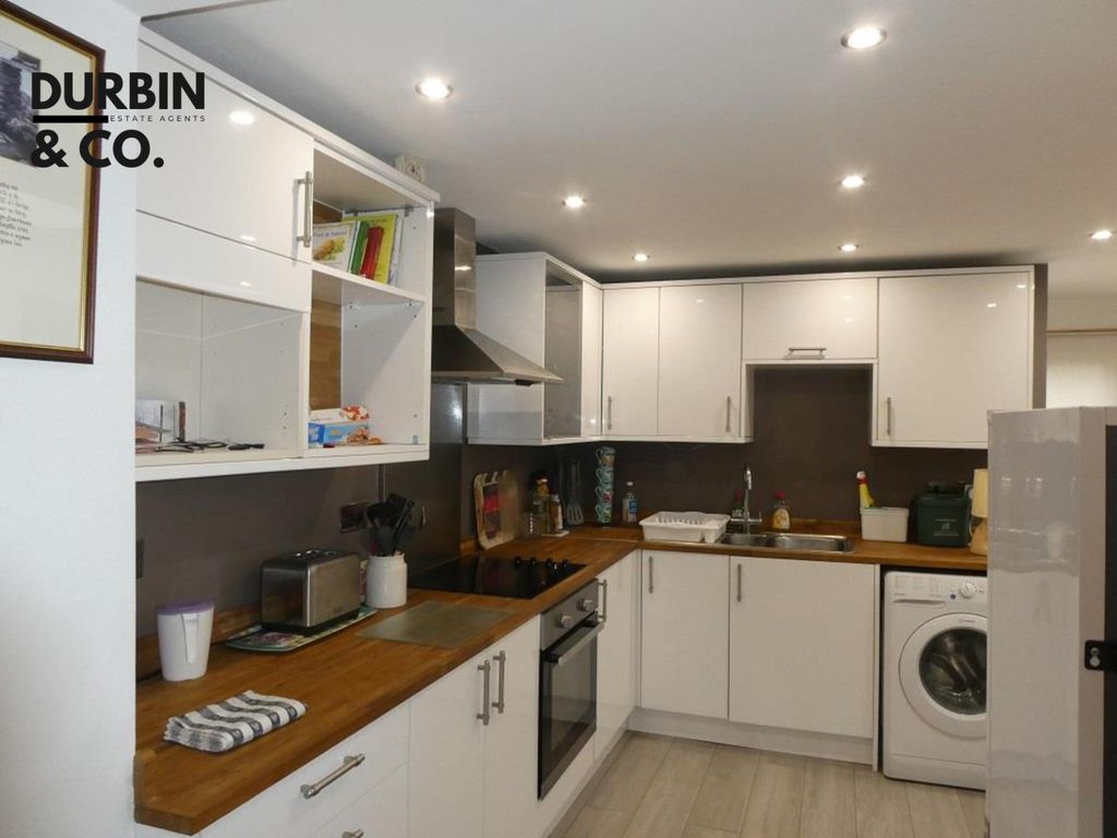 Property photo 3 of 19 A-Cardiff53.Kit