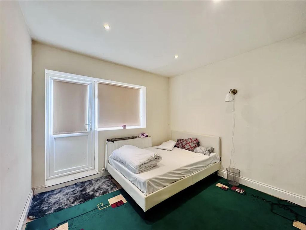 Property photo 3 of 6 Screenshot 2026-08-19 At 23.49.00.Png